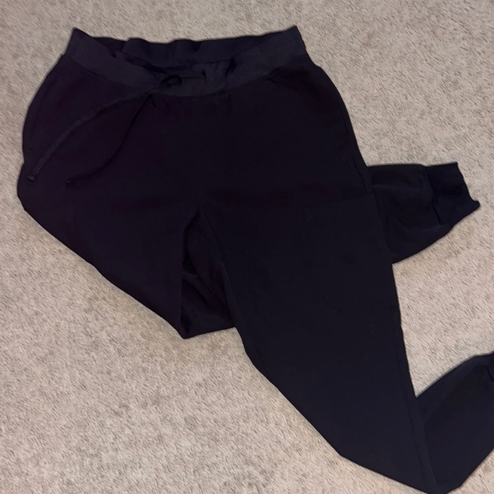 Mandala black scrub bottom